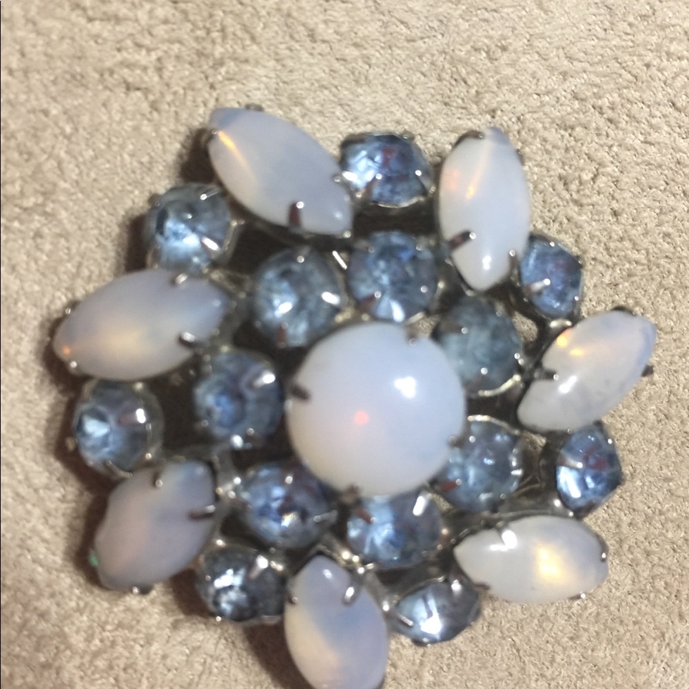 Vintage Blue pearl brooch **SPRING CLEARANCE